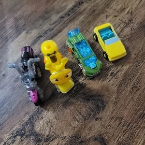 4 toy vehicles